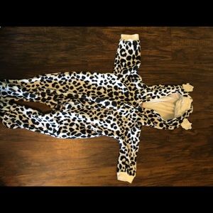 0-3 months nighttime hooded onesie